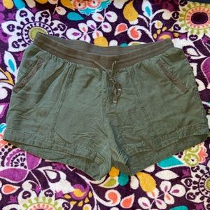 Lane Bryant Size 18/20 Green Linen Shorts